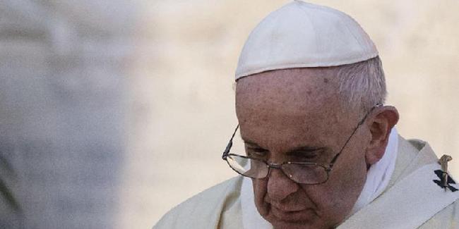 Lo sgomento di Papa Francesco, attacco a umanità