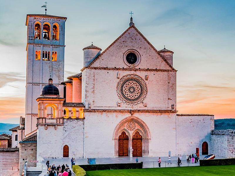 Cosa Fa La Chiesa E I Frati Di Assisi In Tempo Di Coronavirus San Francesco Rivista Della Basilica Di San Francesco Di Assisi